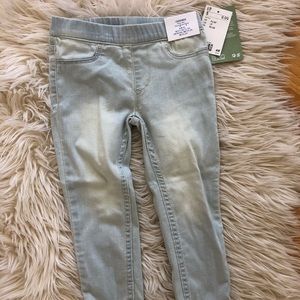 Brand new H&M stretch jeans, size 1.5 - 2T
